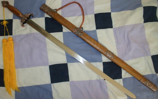 Jian_(sword).jpg.ab5e6c5f37a1ed41dcb39e2e2b70c156.jpg